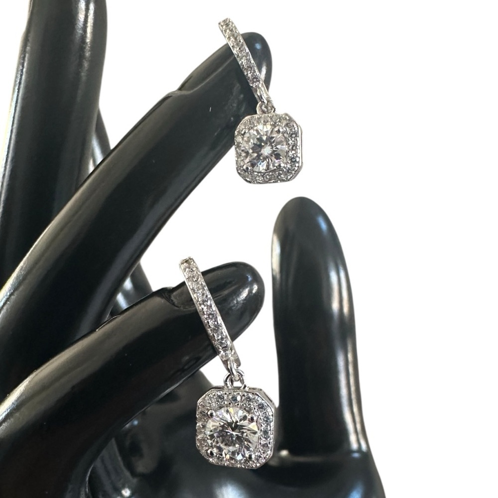 1.0 CT Moissanite Halo Drop Dangle Earrings 925 Sterling Silver Color D NWT - Picture 2 of 5
